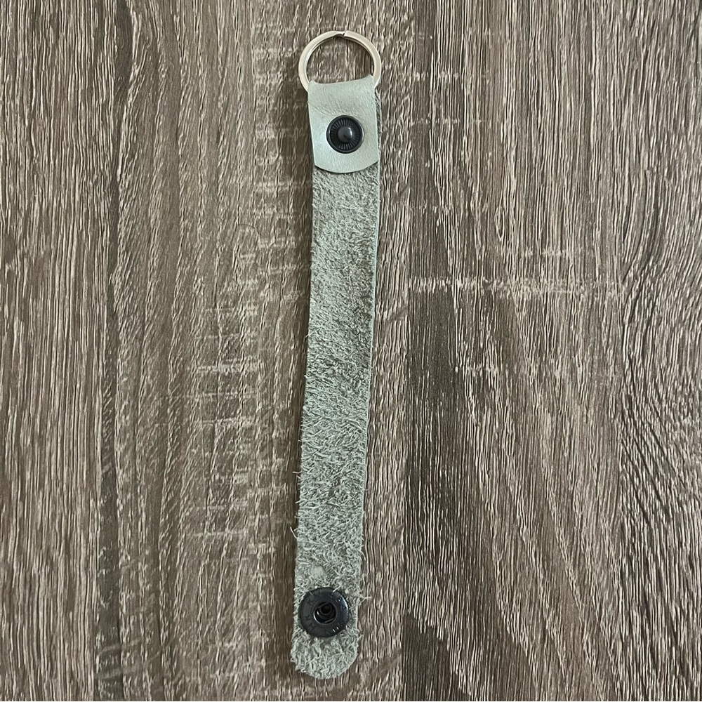 Hand-Made Genuine Leather Keychain - Picture 2 of 3